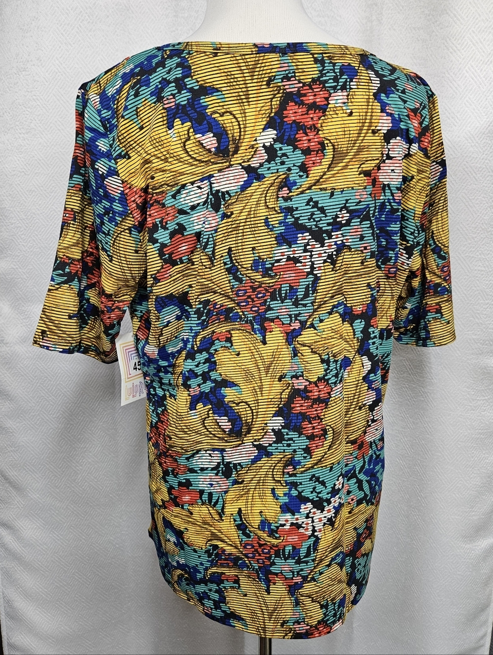LuLaRoe Gigi T Shirt 3XL Multicolor Floral Leaf Print Top Yellow Teal Blue Coral - Picture 3 of 6